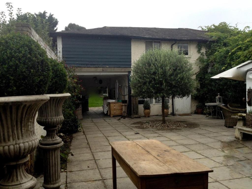 The Clockhouse Apartment Old Windsor Bagian luar foto