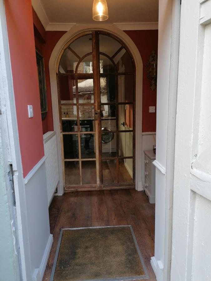 The Clockhouse Apartment Old Windsor Bagian luar foto