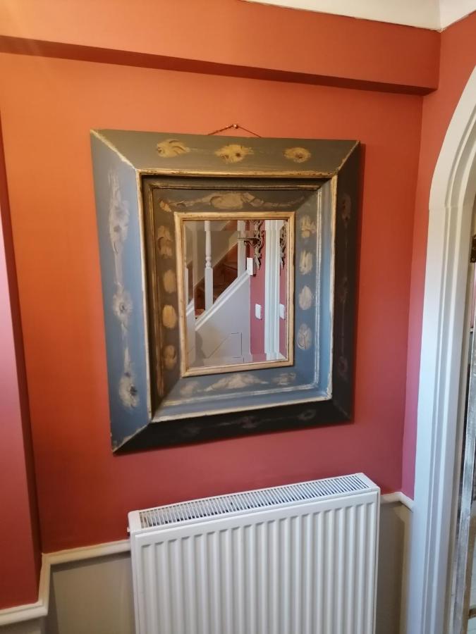 The Clockhouse Apartment Old Windsor Bagian luar foto